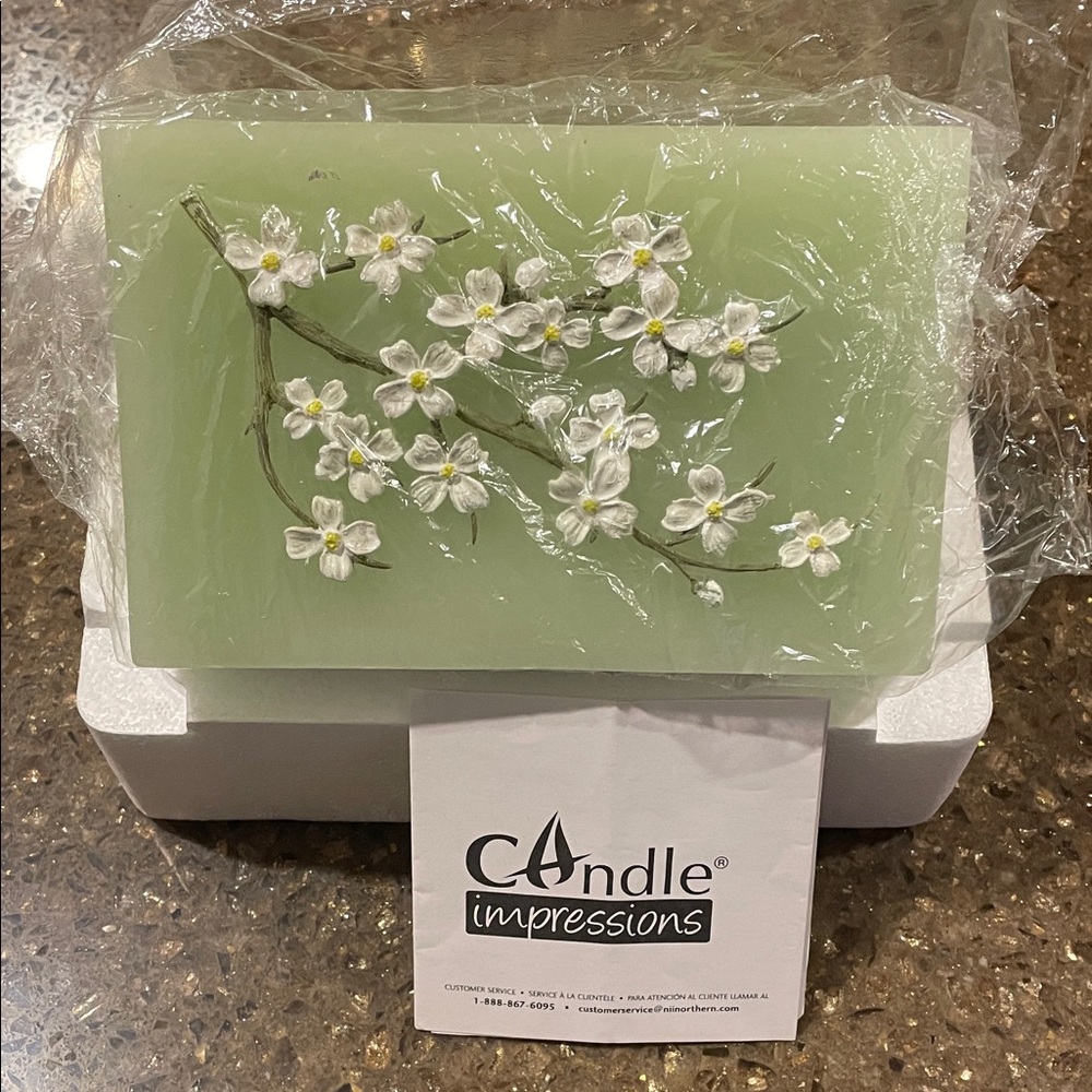 New Candle Impressions Green Floral Wax Accent